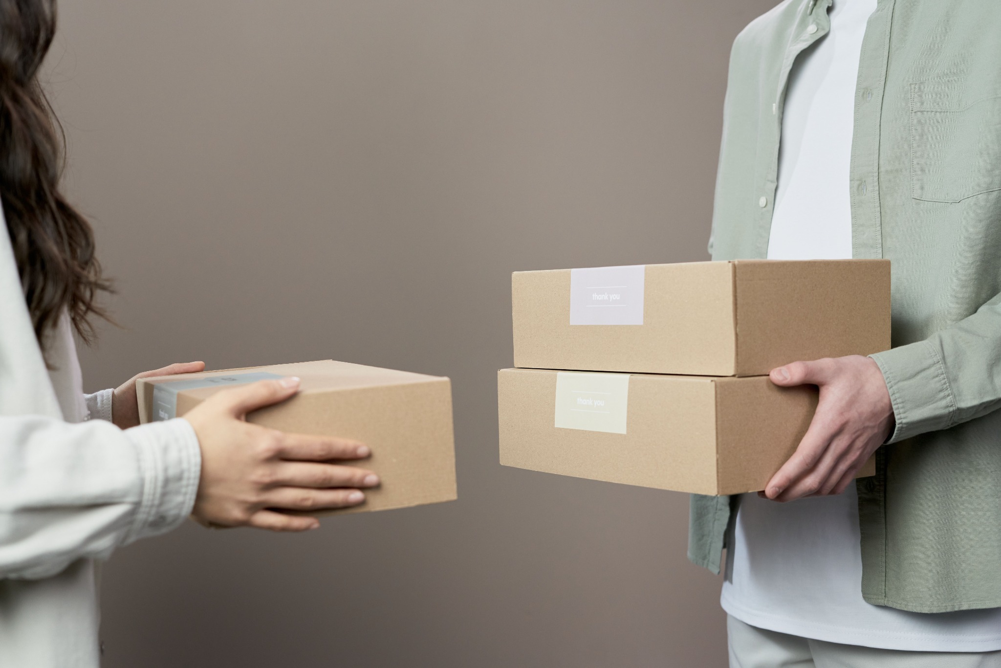 Parcel handover